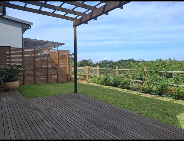 2 BEDROOM TOWNHOUSE FOR SALE IN SALT ROCK